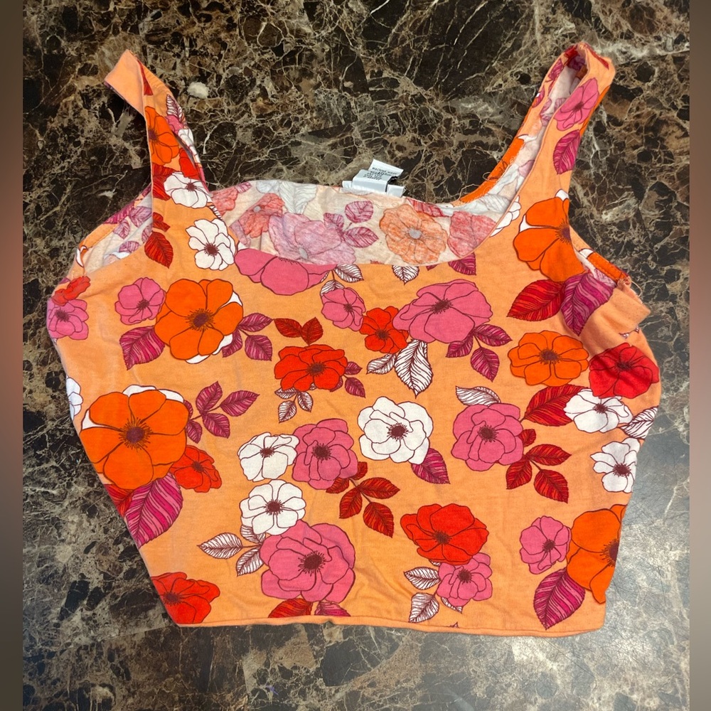 Rue 21 crop top